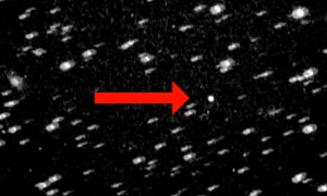 asteroid-passes-b-012.jpg
