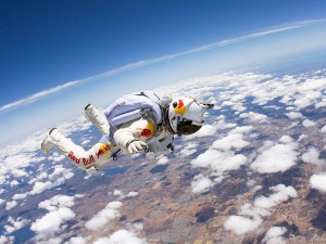 felix-baumgartner-stratos_25874_600x450.jpg